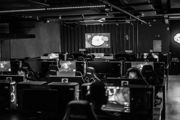 esports arena crowd